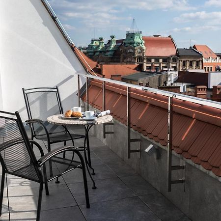 Aparthotel New Lux Wroclaw Exterior photo