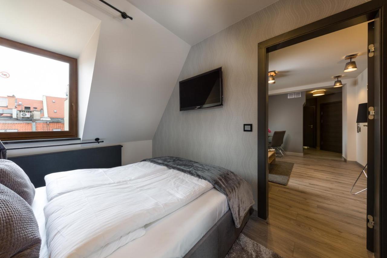 Aparthotel New Lux Wroclaw Exterior photo