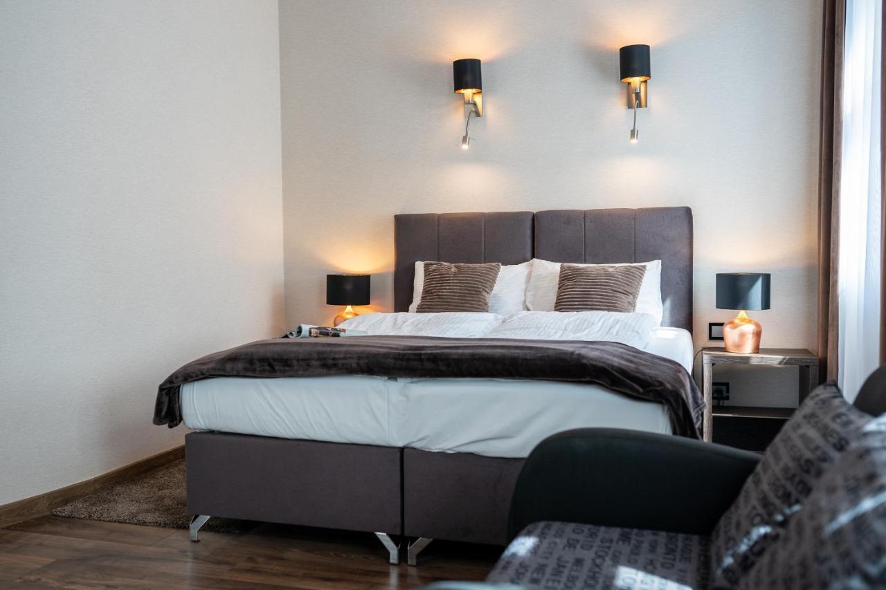 Aparthotel New Lux Wroclaw Exterior photo