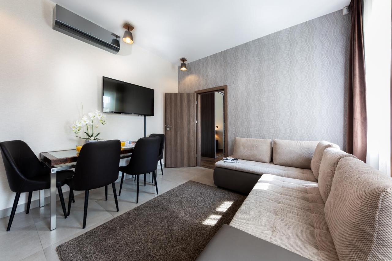 Aparthotel New Lux Wroclaw Exterior photo