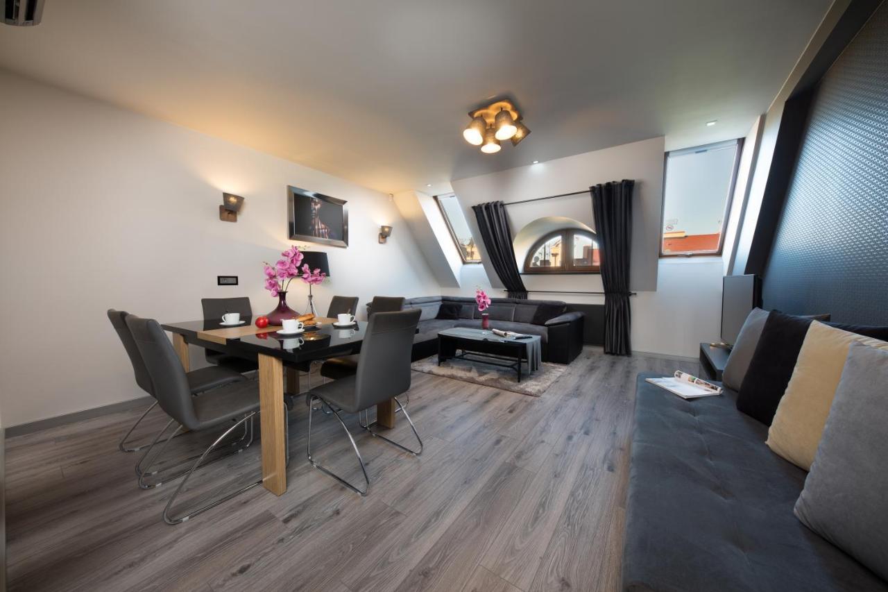 Aparthotel New Lux Wroclaw Exterior photo