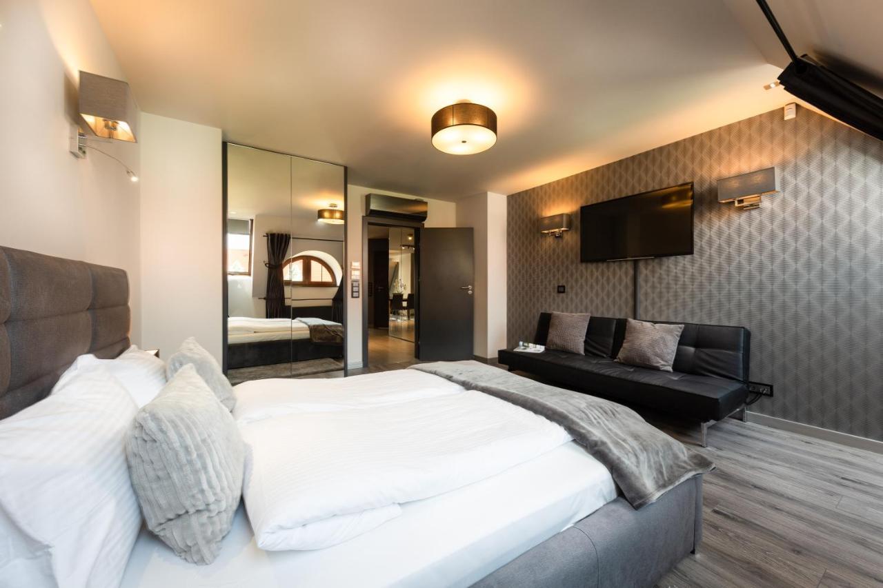 Aparthotel New Lux Wroclaw Exterior photo